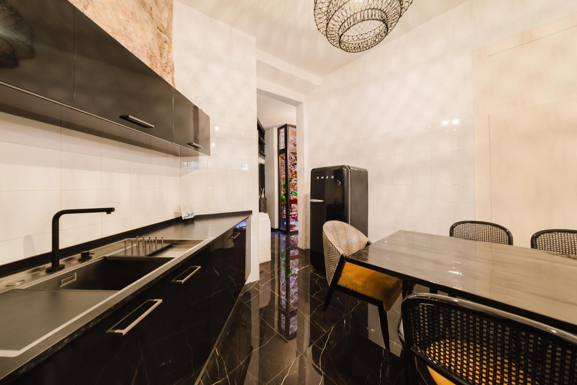 Luxury 4br Steps From Praa Do Comrcio Lejlighed Lisboa