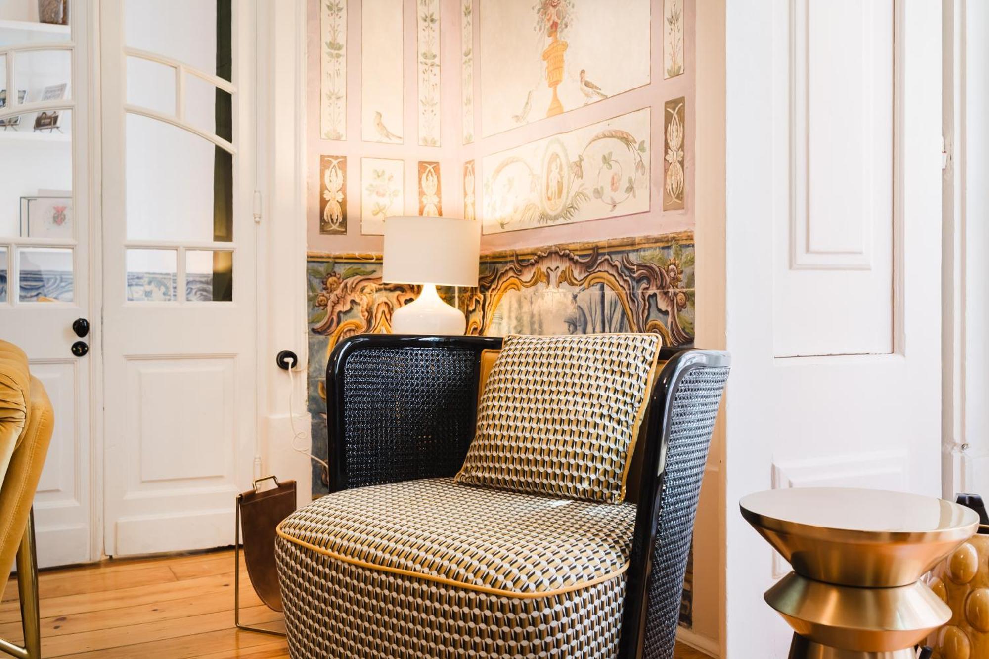 Luxury 4br Steps From Praa Do Comrcio * Lisboa