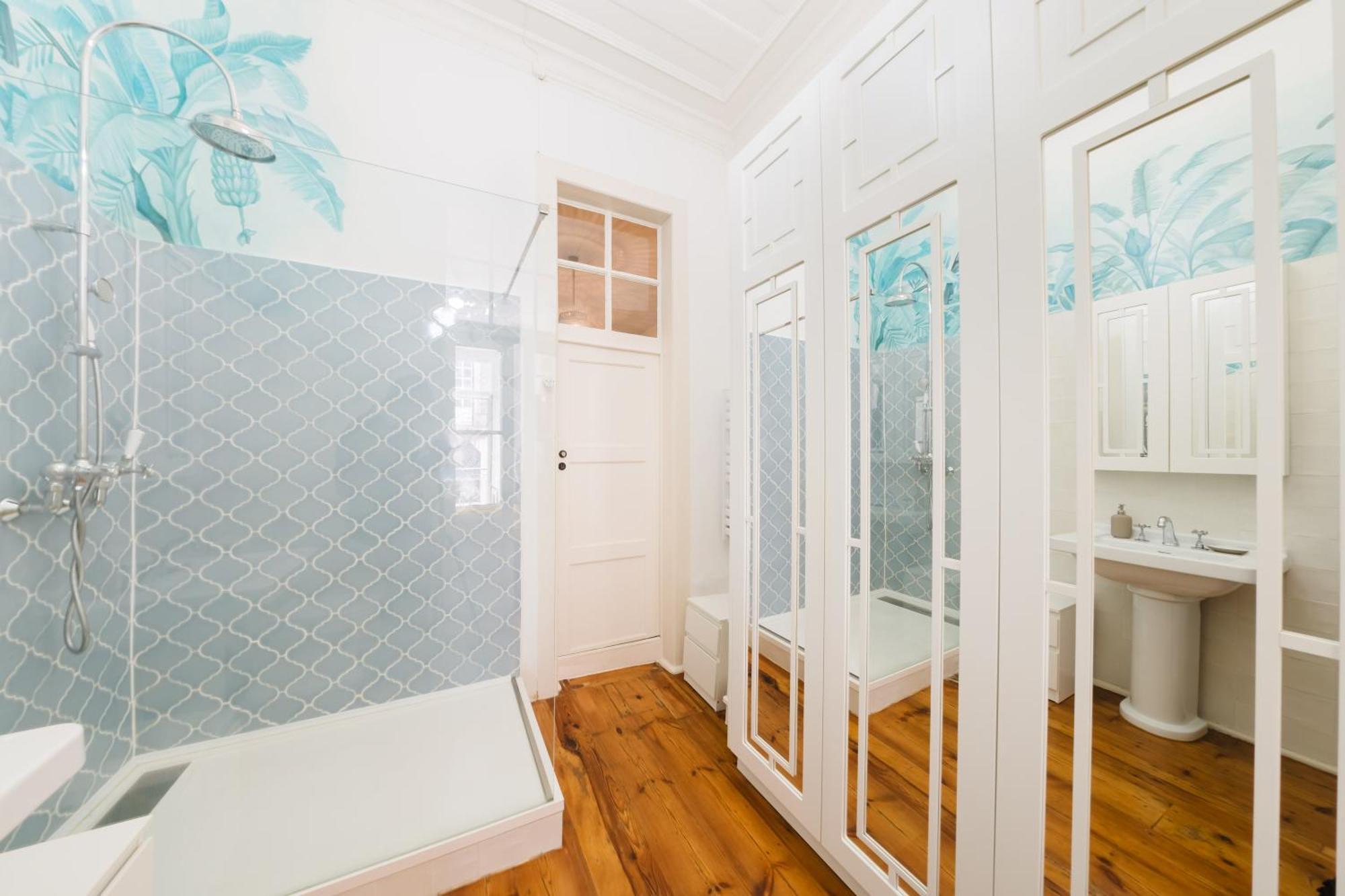 Luxury 4br Steps From Praa Do Comrcio