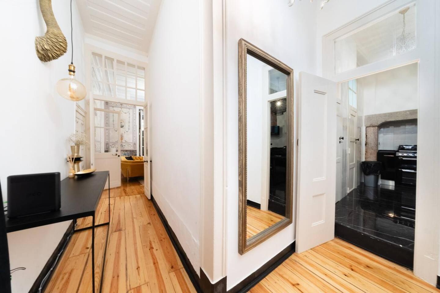 Luxury 4br Steps From Praa Do Comrcio * Lisboa