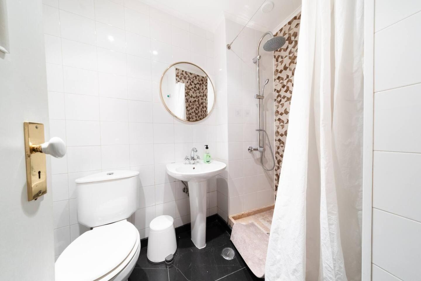 Luxury 4br Steps From Praa Do Comrcio * Lisboa
